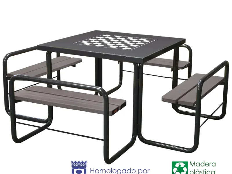 Mesa de ajedrez material reciclado