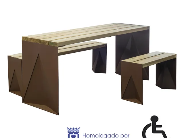 Mesa forestal accesible
