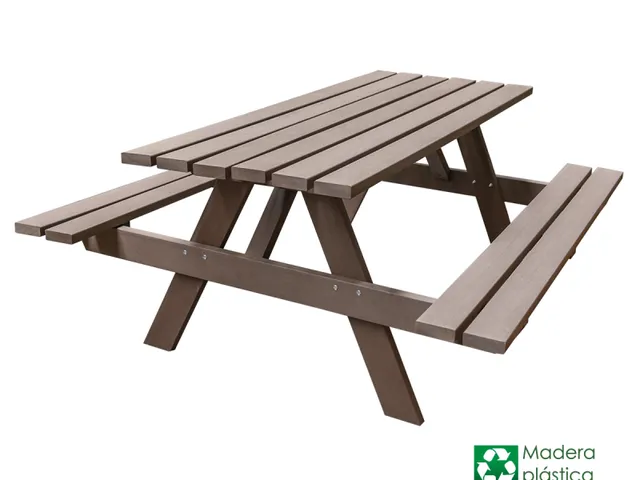 Mesa tipo picnic de madera técnica