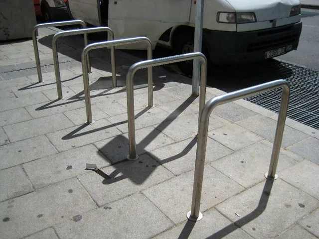 Aparcabicicletas universal